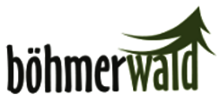 Logo Böhmerwald in grauer und grüner Schrift.